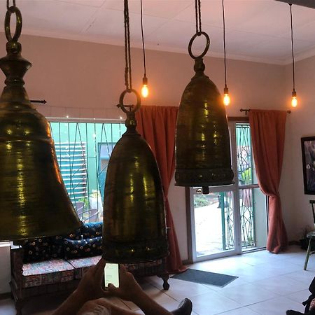 Ashtree Guesthouse Hanover Bagian luar foto