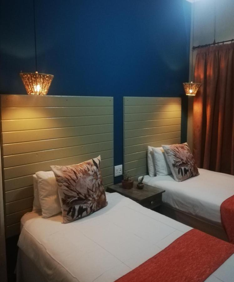 Ashtree Guesthouse Hanover Bagian luar foto