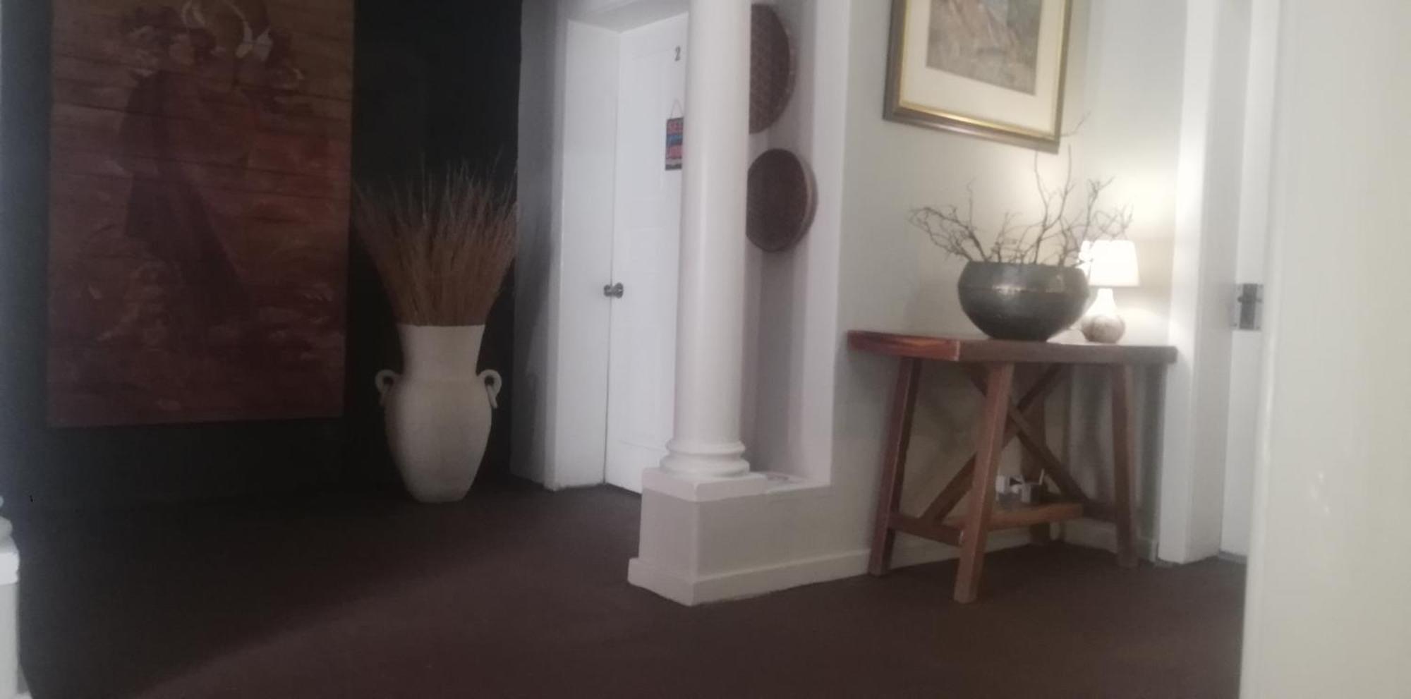 Ashtree Guesthouse Hanover Bagian luar foto