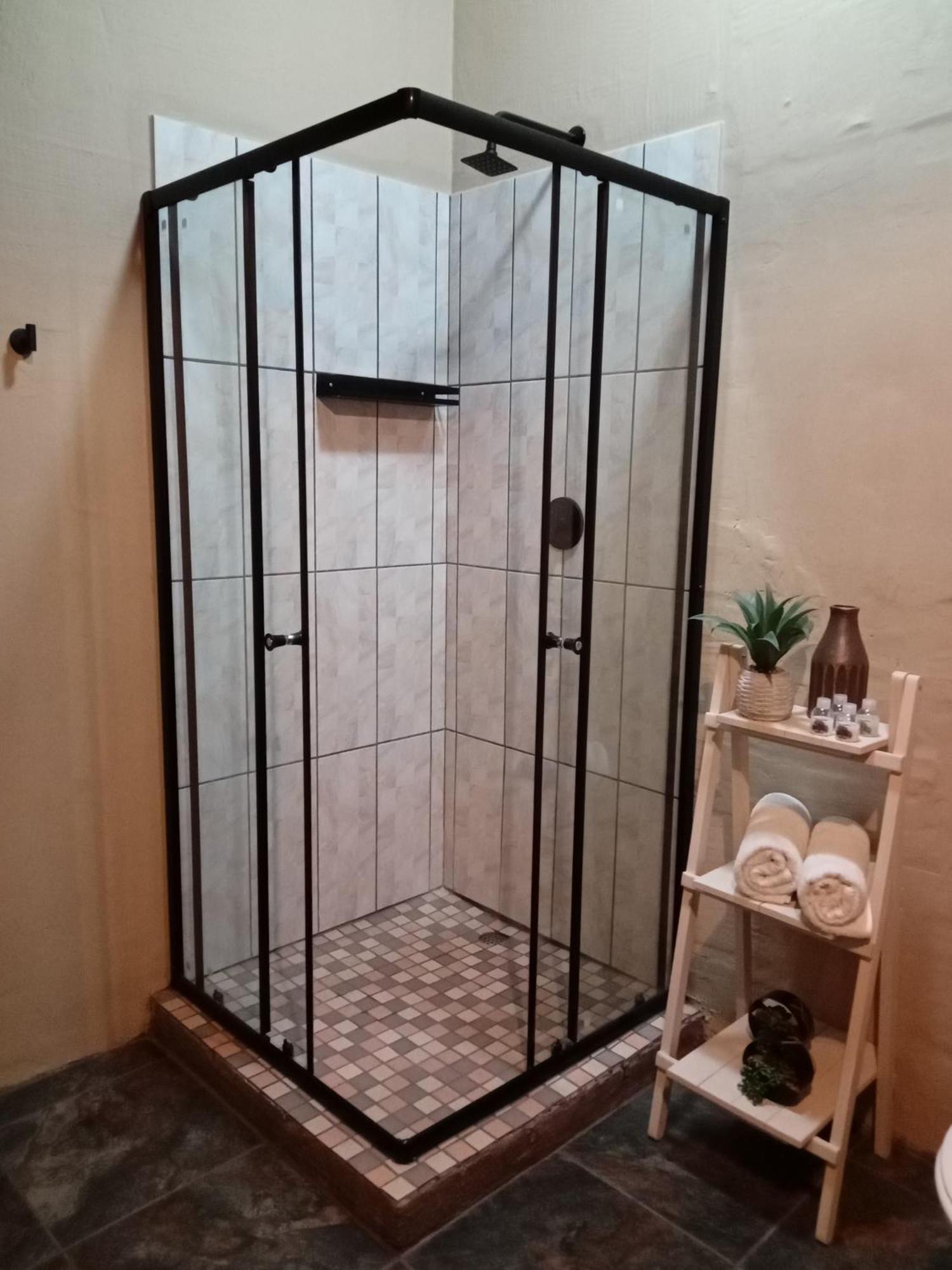 Ashtree Guesthouse Hanover Bagian luar foto