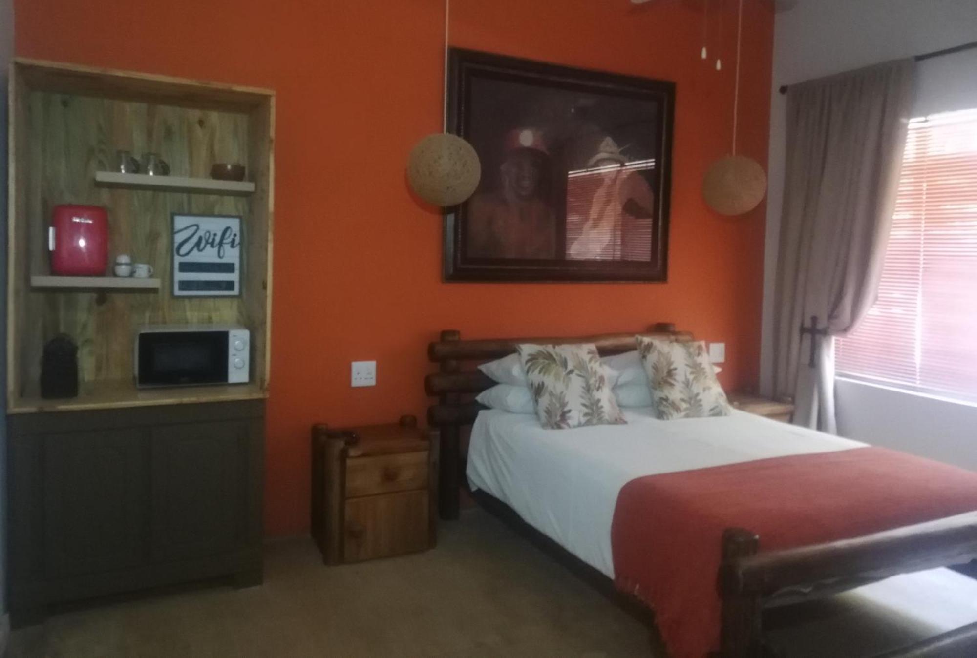 Ashtree Guesthouse Hanover Bagian luar foto